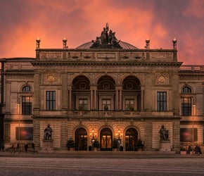 Det Kongelige Teaters Gamle Scene og frokost